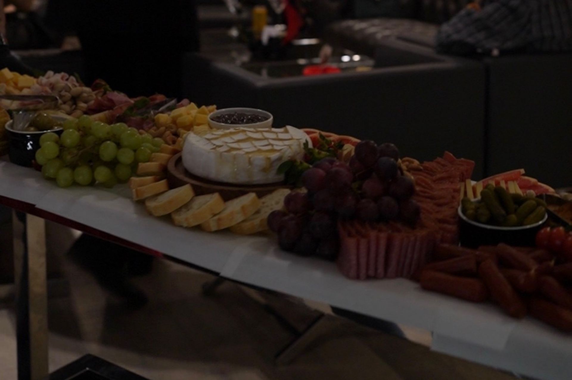 Grazing Tables Boards: The Ultimate Trend in Event Catering